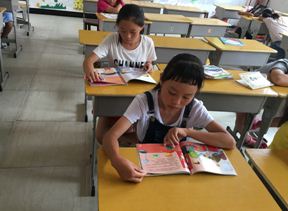 湖南省岳阳市华容县东山镇邓家小学图书角